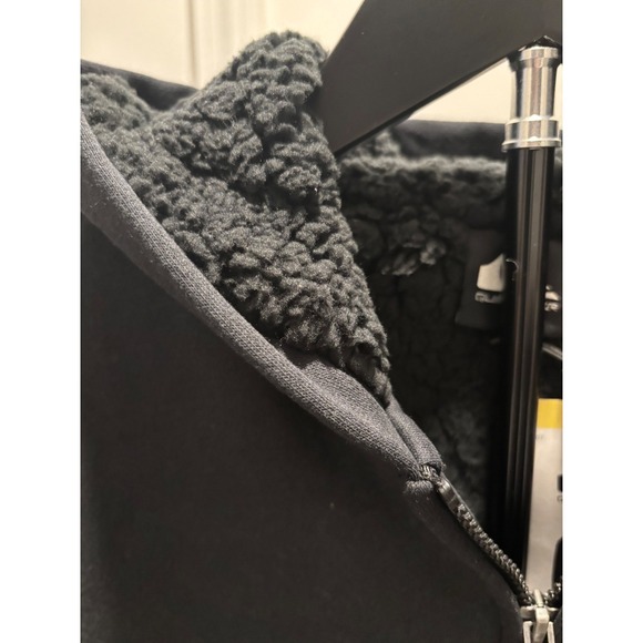 Quiksilver Boys Black Sherpa Lined Hoodie Sweatshirt Logo Tag Youth M 10/12 NWT - Picture 3 of 5